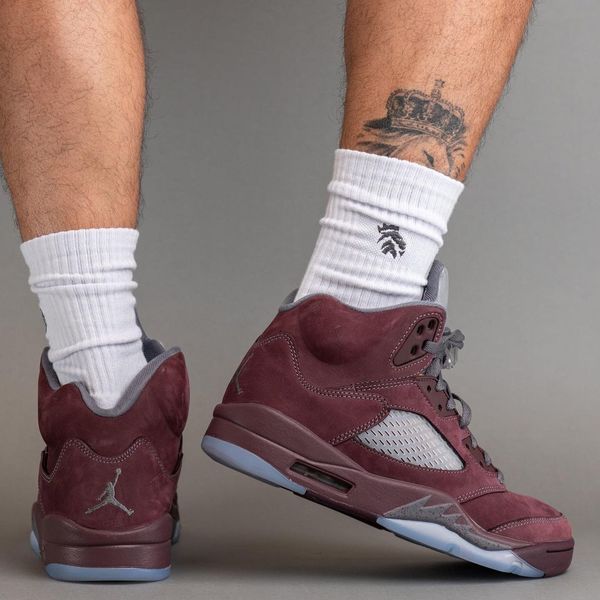 Air jordan 5 maroon sales